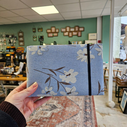 Blue And White Flowers 6x4 Photo Album - Holds 1006x4 Photo AlbumsBoho Photo