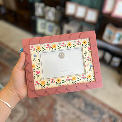 Spring and Summer-PINK SCALLOP DETAIL 4X6" PHOTO FRAME6x4 FrameBoho Photo